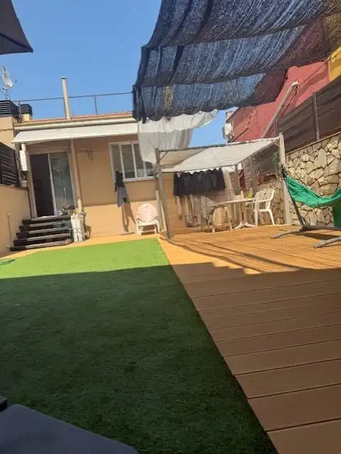 Terrassa de Casa adosada en venda en Barcelona amb Calefacció, Terrassa i Piscina