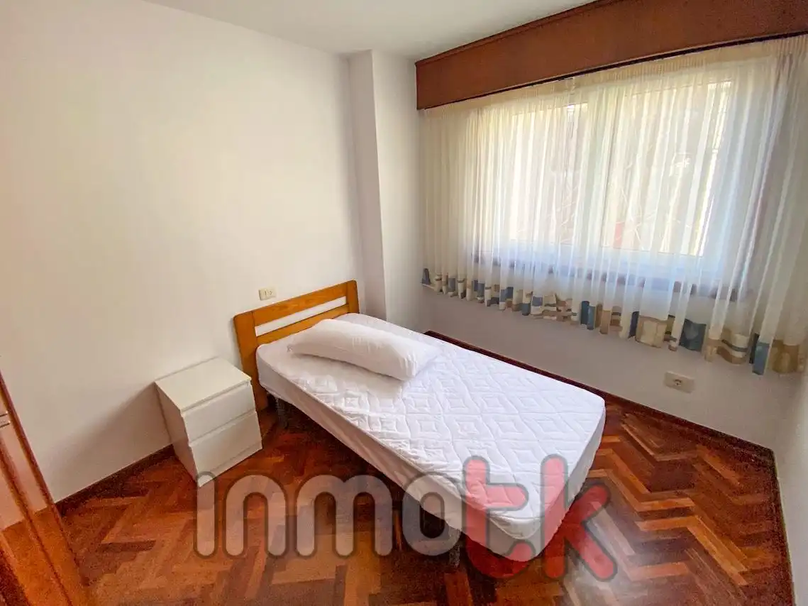Habitación de Piso en venta en A Coruña Capital  con Parquet y Trastero