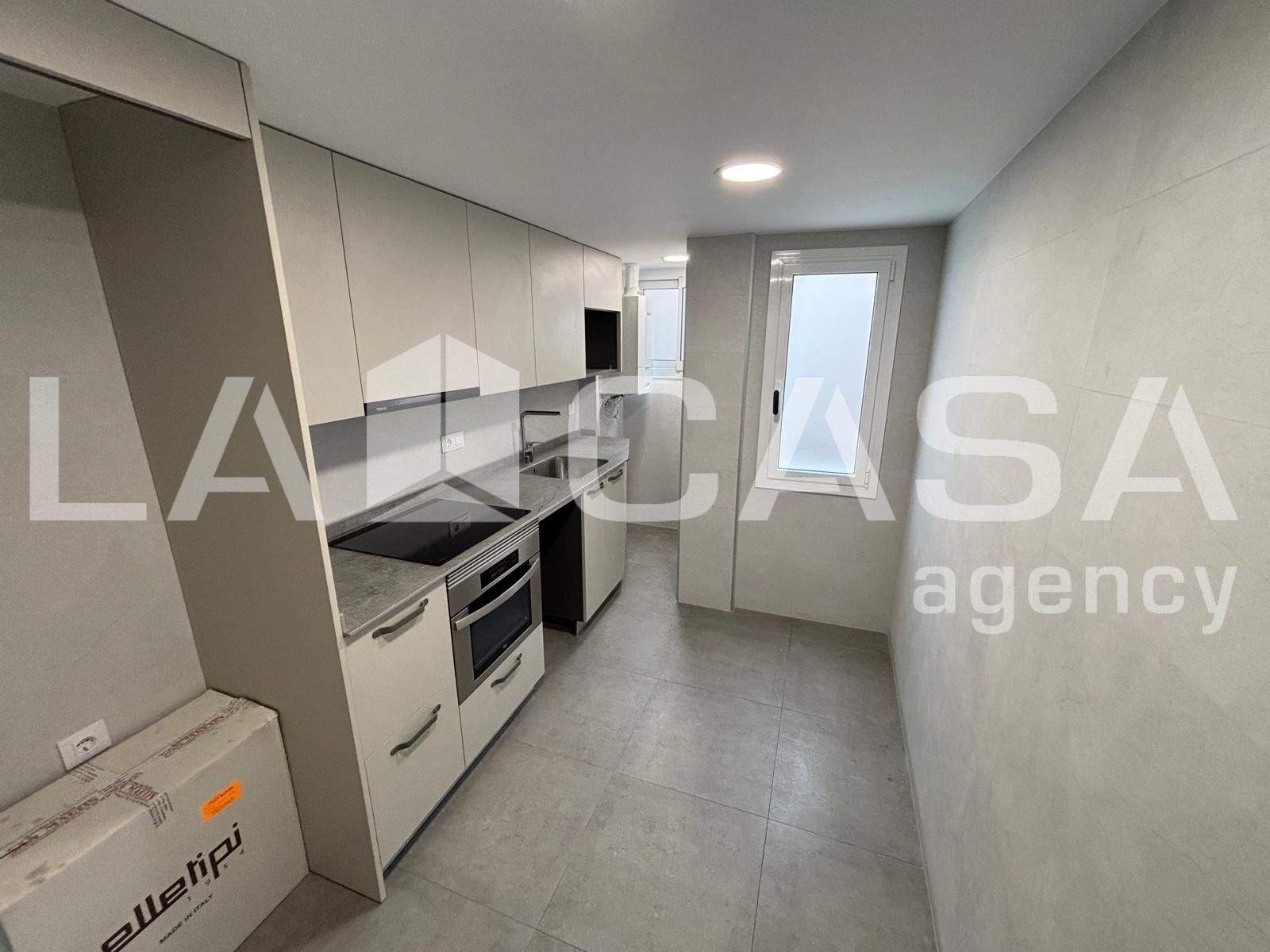 Cuina de Pis en venda en  Barcelona Capital amb Balcó