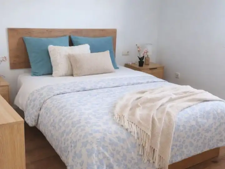 Schlafzimmer von Wohnungen zum Verkauf in Roquetas de Mar mit Klimaanlage und Terrasse