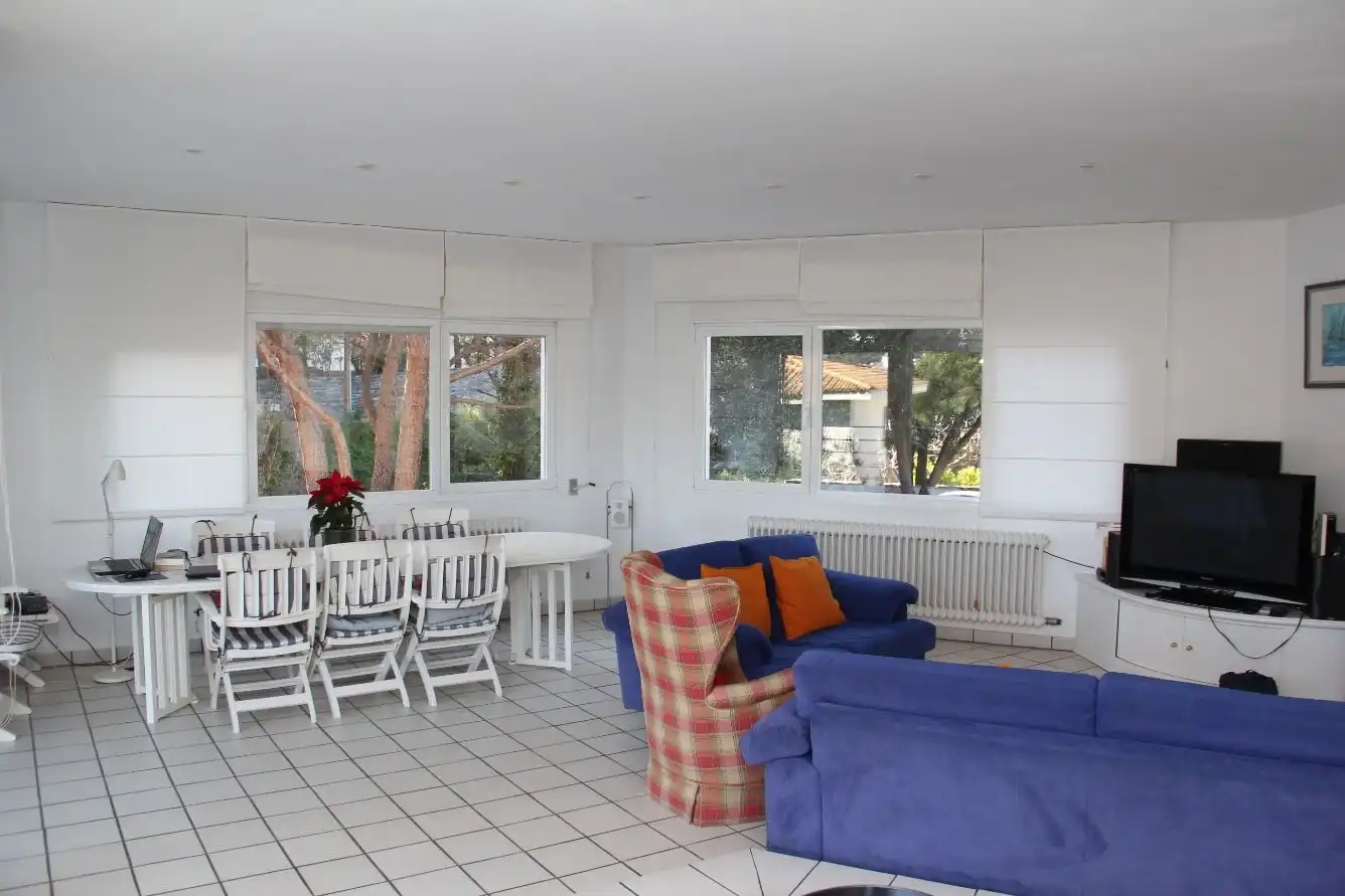 Sala d'estar de Casa o xalet en venda en El Port de la Selva amb Aire condicionat, Calefacció i Jardí privat