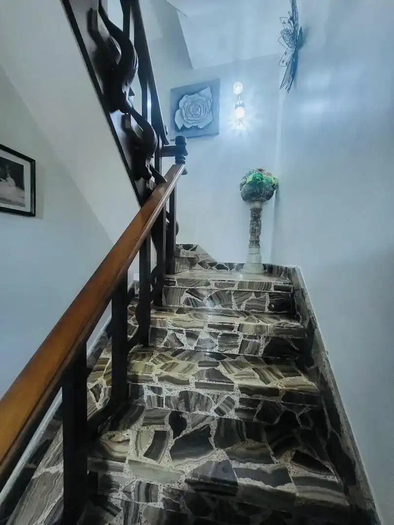 Casa adosada en venta en Ribeira con Amueblado, Horno y Lavadora