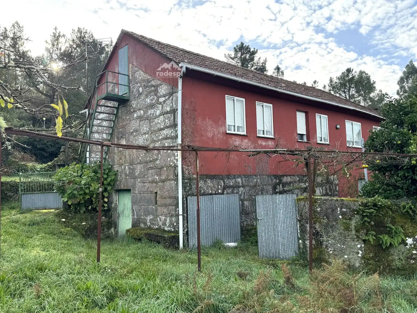Exterior view of Houses for sale in Crecente  with Storage room and Furnished