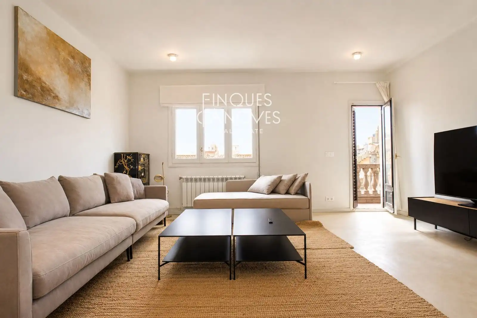 Living room of Flat for sale in Girona  with Air Conditioner, Heating and Terrace