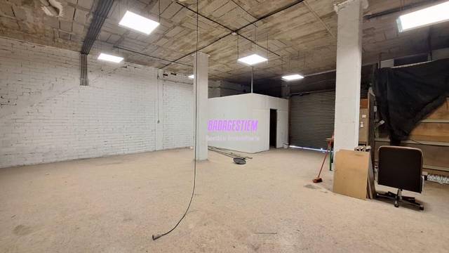 Local comercial en Alquiler en Carrer ALMOGAVERS en Morera