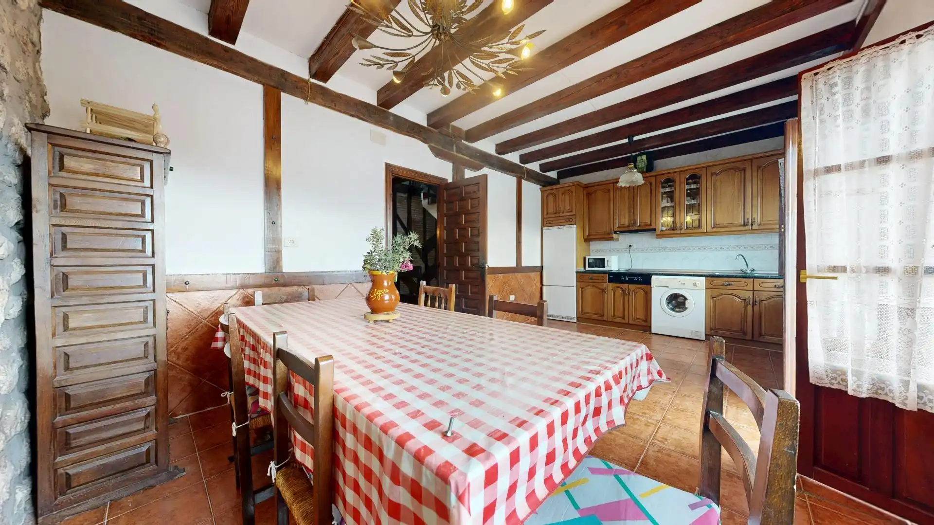 Cuina de Casa o xalet en venda en Valle de Mena amb Jardí privat, Traster i Balcó