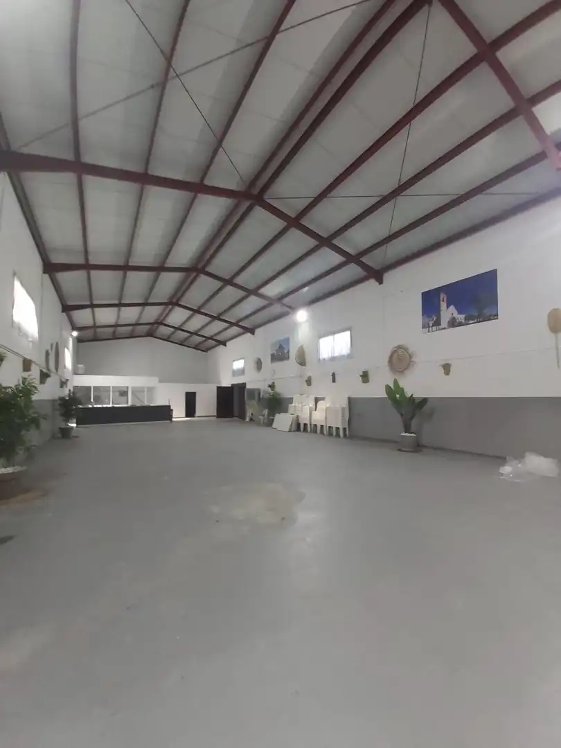 Houses for sale in Utrera  with Air Conditioner, Private garden and Storage room