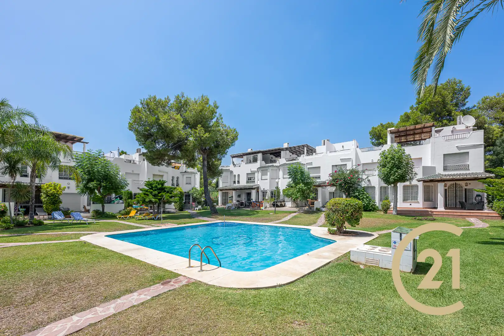 Jardín de Casa adosada en venta en Marbella con Aire acondicionado, Terraza y Piscina comunitaria