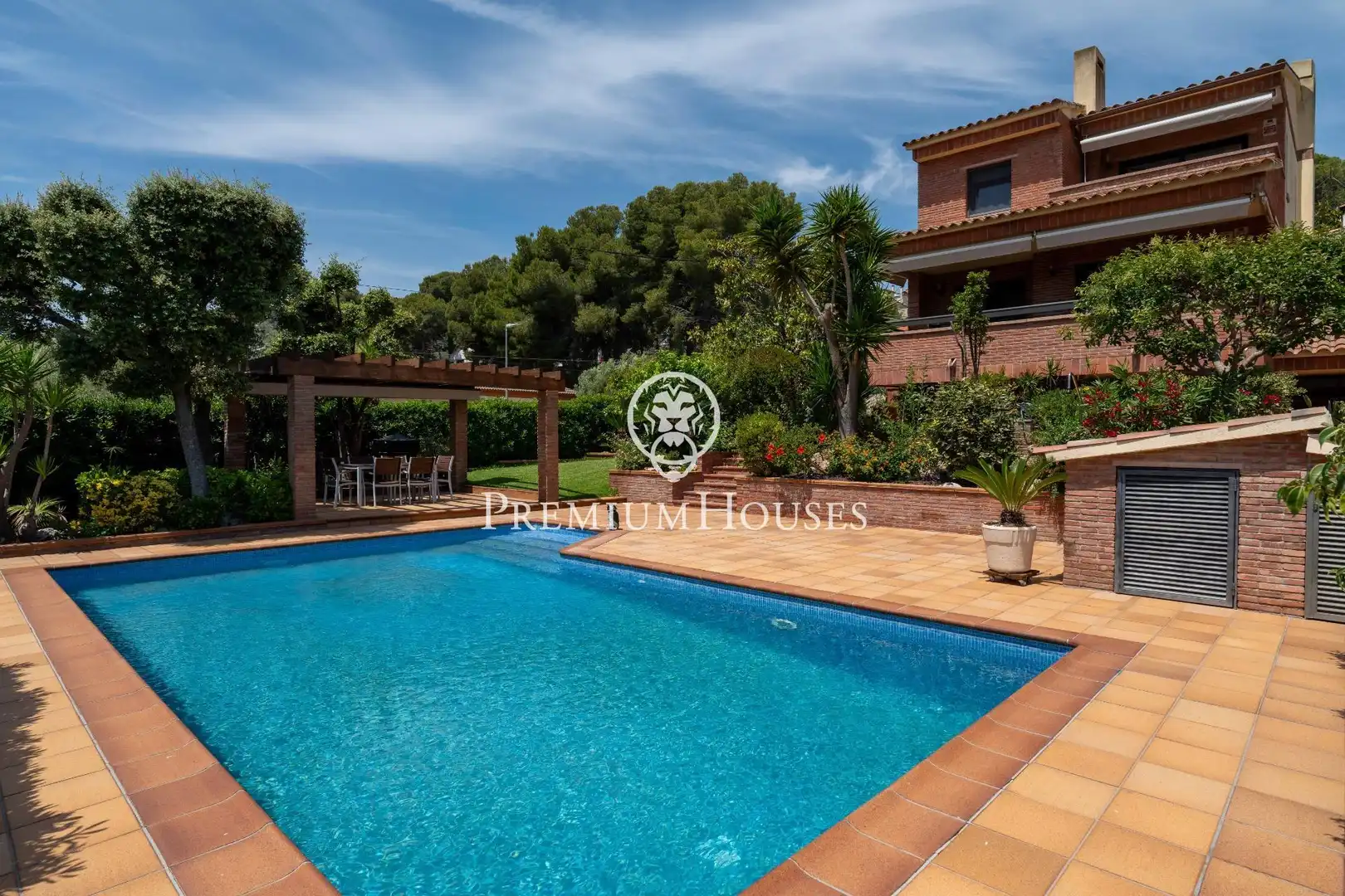 Swimming pool of Houses for sale in Calafell  with Air Conditioner, Heating and Private garden
