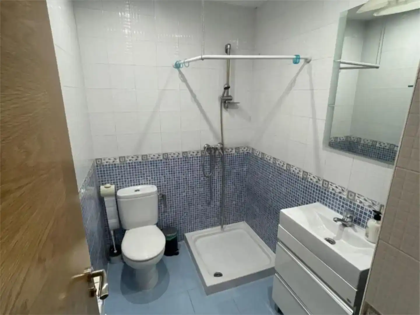 Bathroom of Flat for sale in Consuegra  with Air Conditioner and Balcony