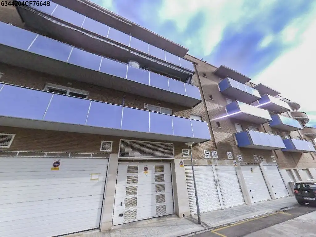 Vista exterior de Ático en venta en El Vendrell con Balcón y Piscina comunitaria