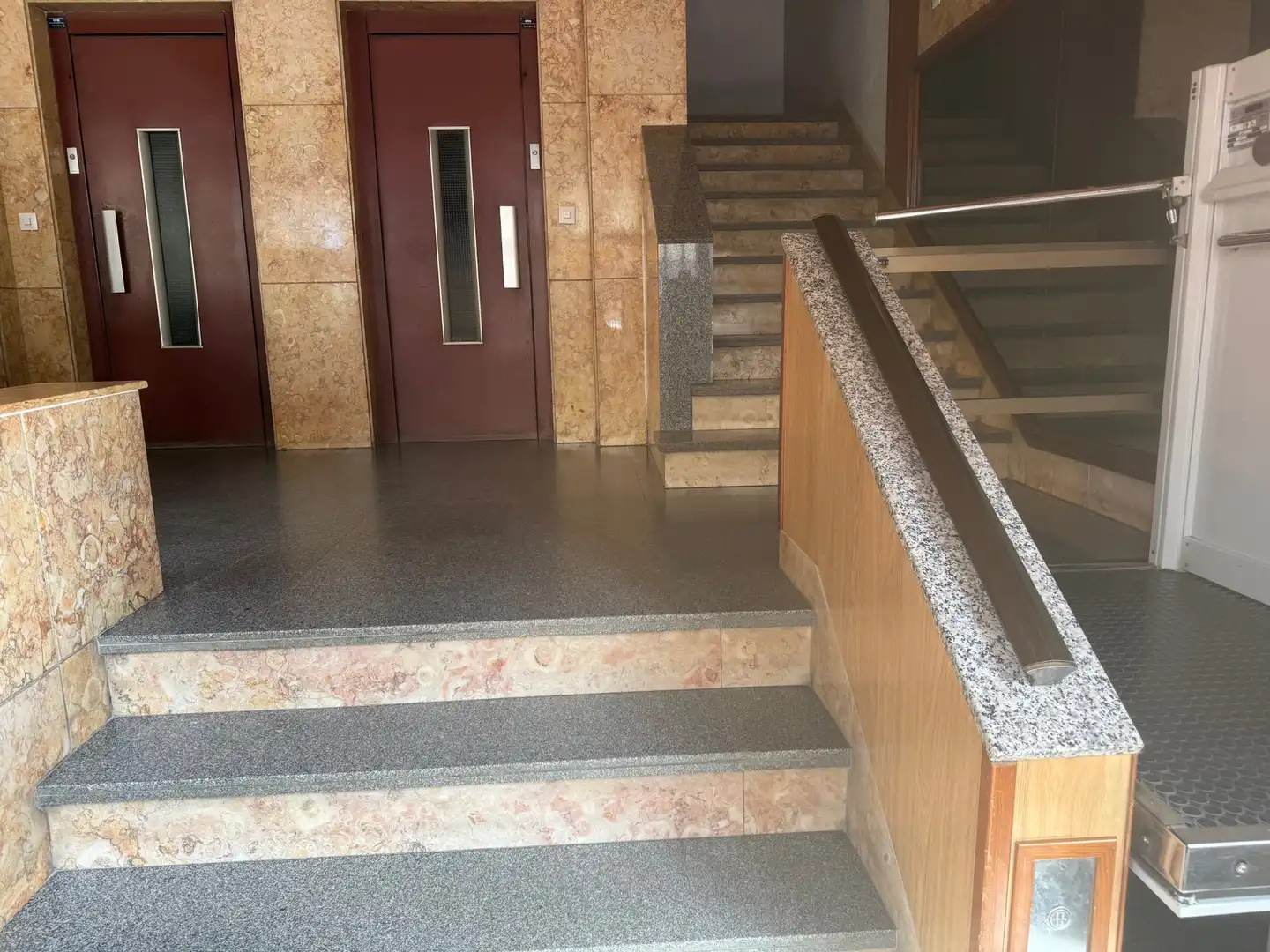 Piso en venta en Almería con Amueblado