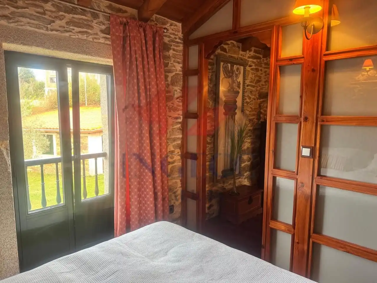Casa rústica amb terrassa en venda a Leduzo, imagen 54