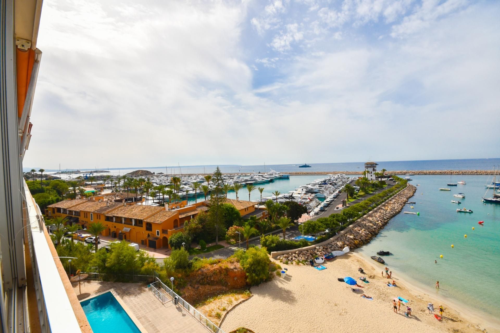 Apartament en venda en Calvià amb Jardí privat, Terrassa i Piscina comunitària