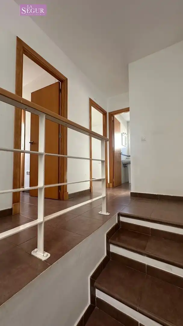 Casa adosada en venda en Conil de la Frontera amb Jardí privat, Terrassa i Piscina comunitària