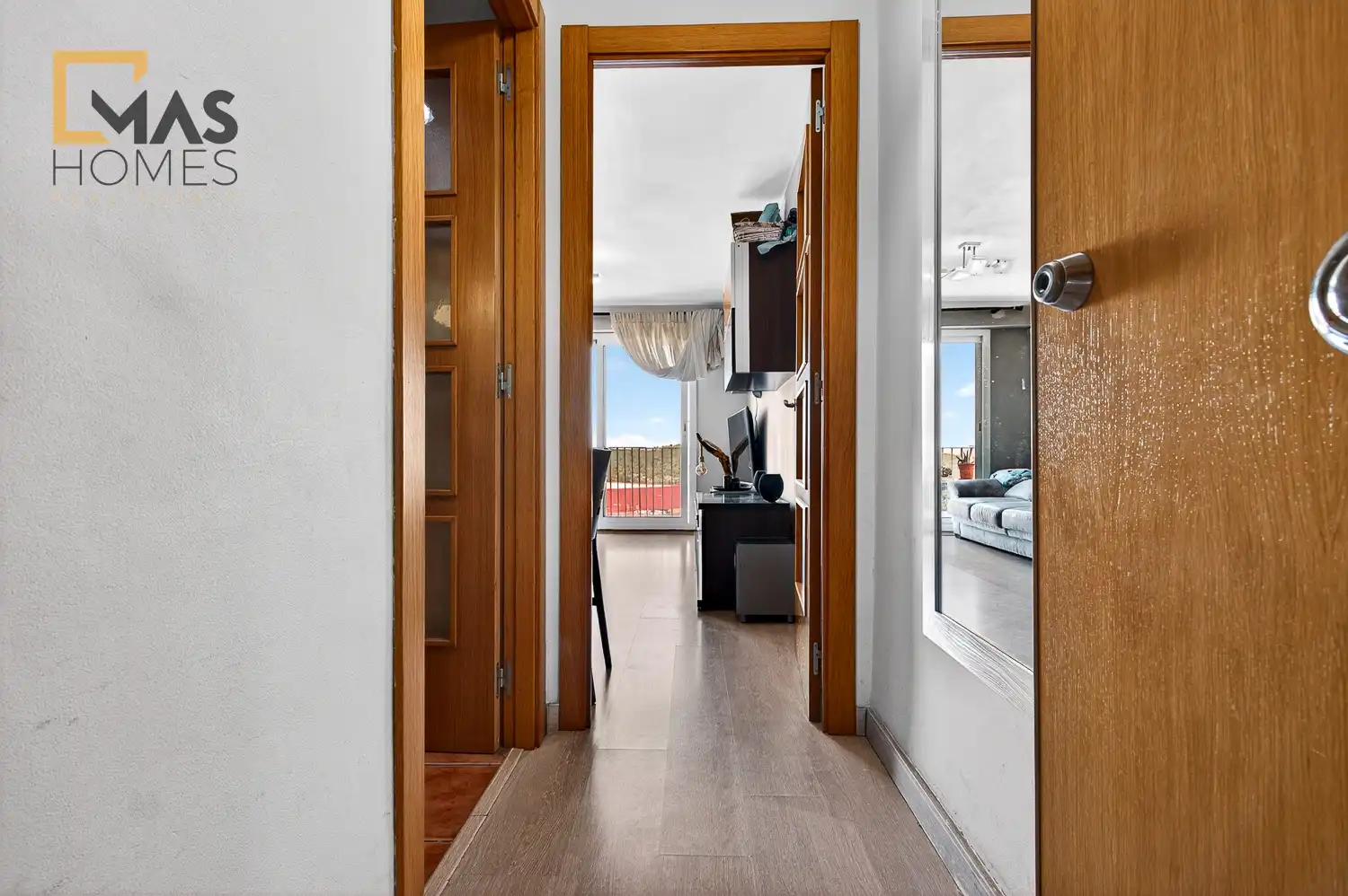 Wohnung zum Verkauf in Terrassa mit Klimaanlage, Heizung und Terrasse