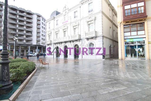 Garaje en Venta en Zona Centro