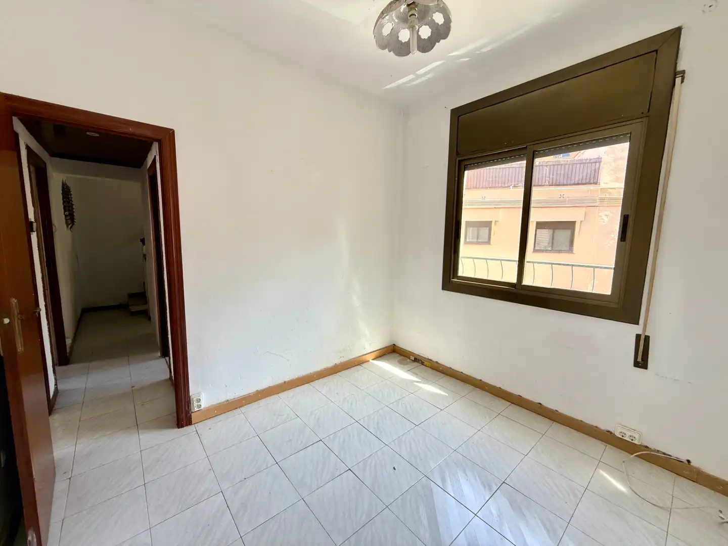 Habitación de Casa adosada en venta en Barcelona con Calefacción, Terraza y Balcón