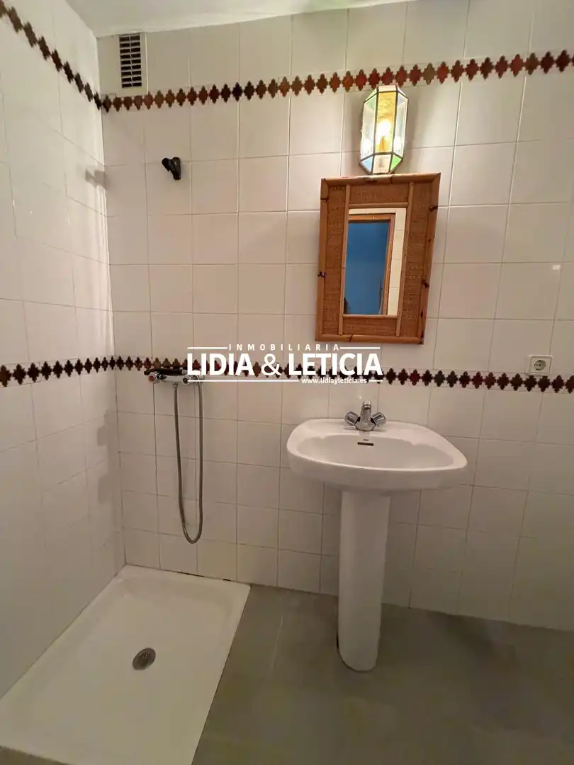 Bany de Casa o xalet en venda en Alcalá de Guadaira amb Aire condicionat, Traster i Piscina