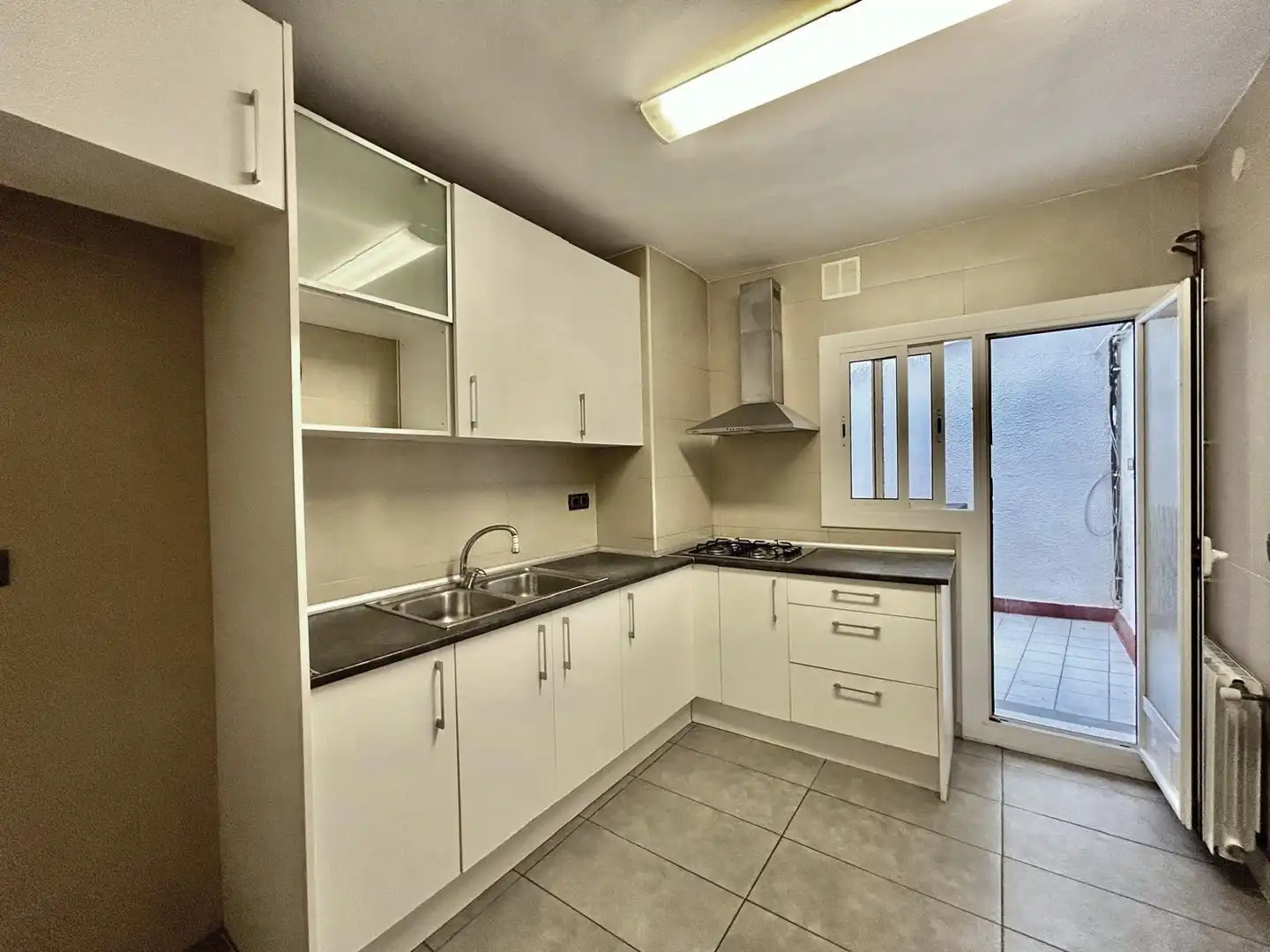 Cocina de Piso en venta en Santa Coloma de Gramenet con Aire acondicionado, Calefacción y Internet
