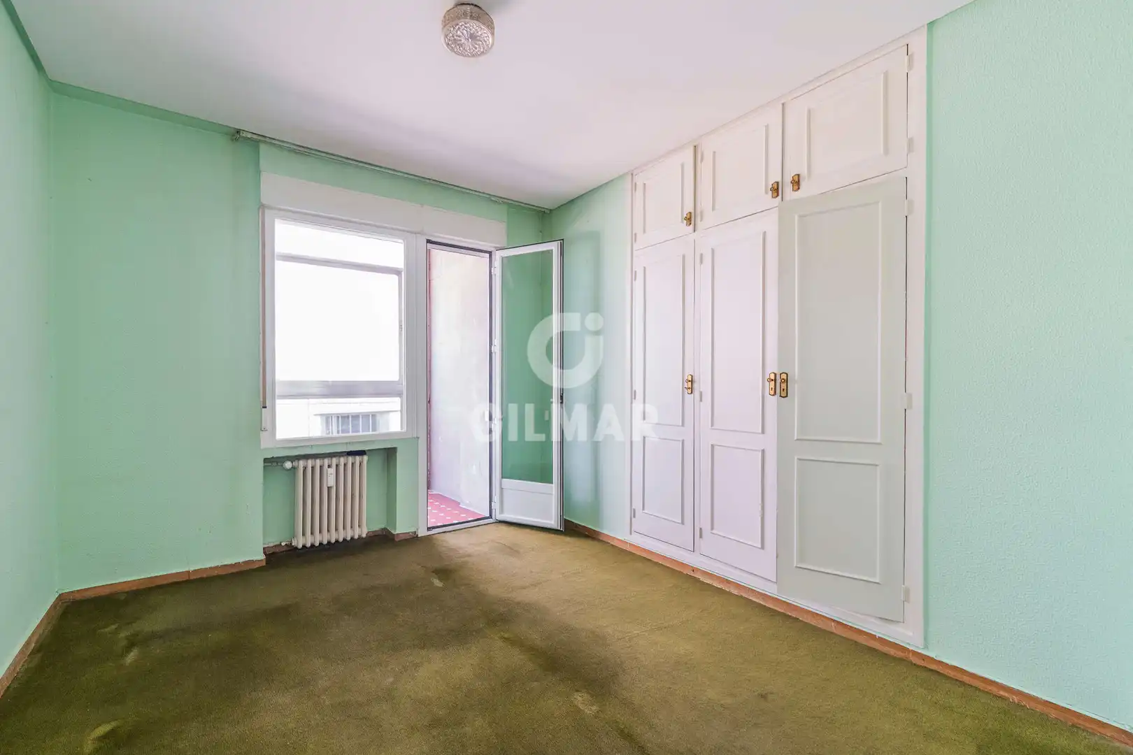 Habitación de Piso en venta en Madrid con Calefacción, Trastero y Balcón