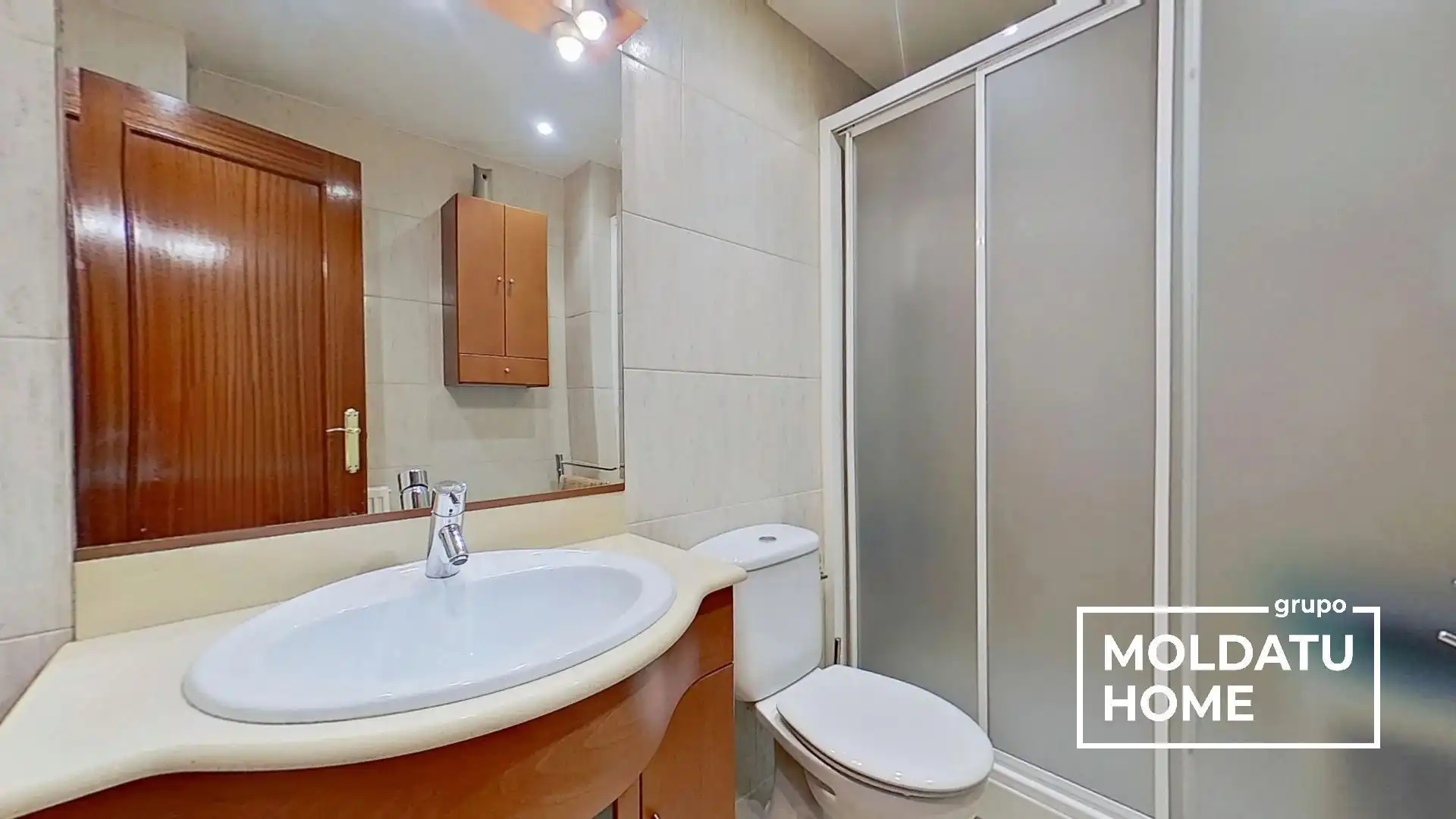 Badezimmer von Wohnung zum Verkauf in Barakaldo  mit Heizung, Terrasse und Abstellraum