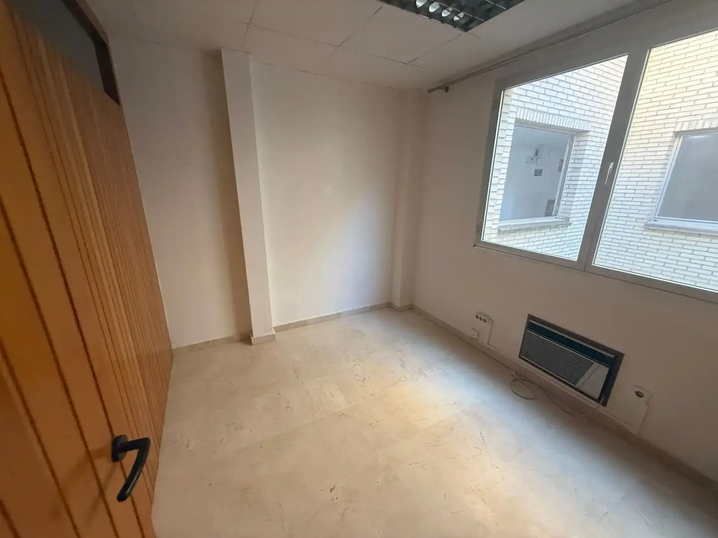 Office space with lift to rent in Logroño - Avenida Portugal, imagen 6