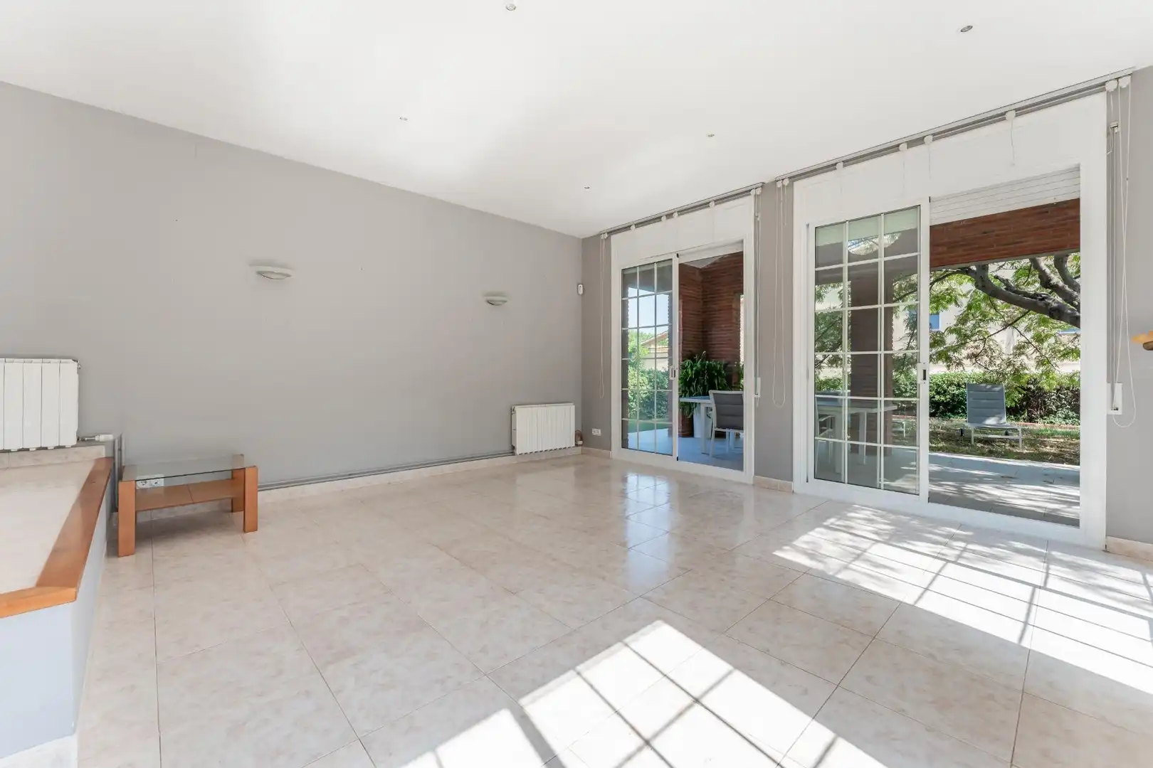 Sala de estar de Casa o chalet en venta en Bigues i Riells del Fai con Calefacción, Jardín privado y Terraza