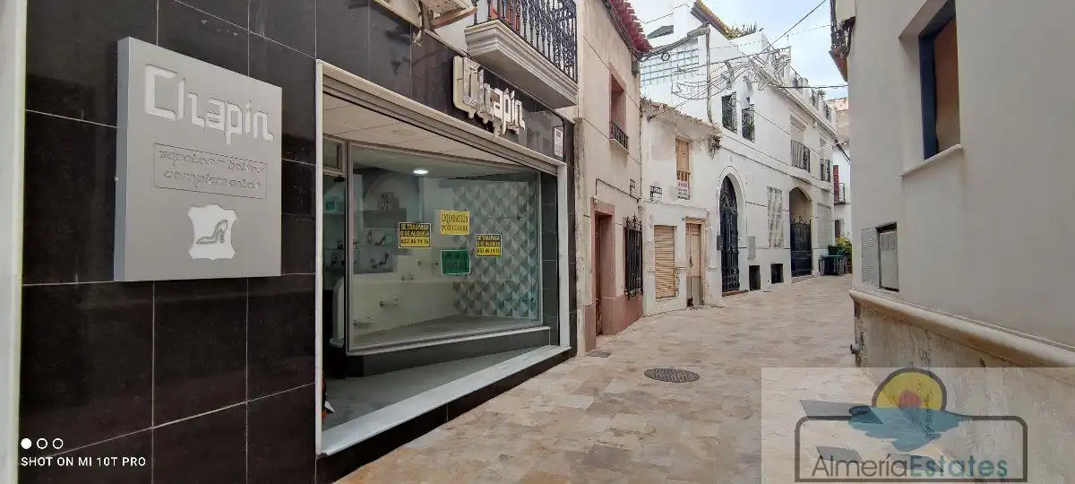 Local comercial de lloguer a Albox