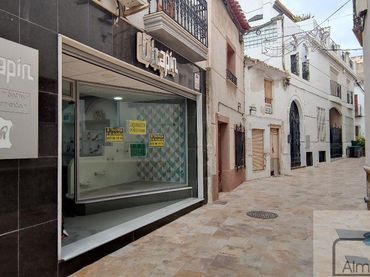 Locale commerciale in affitto a Albox