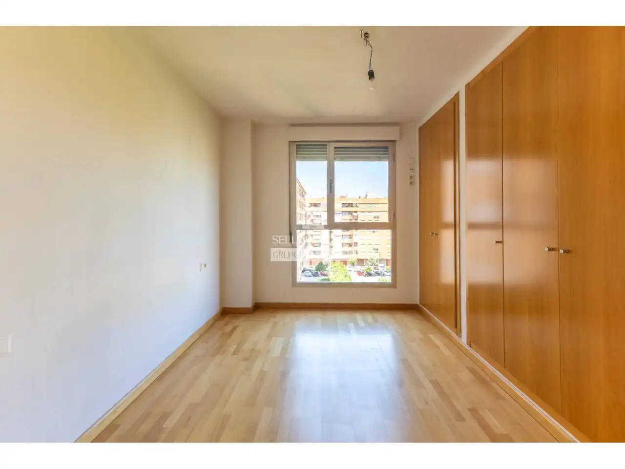 Schlafzimmer von Wohnung zum Verkauf in Valencia mit Klimaanlage, Heizung und Parkett