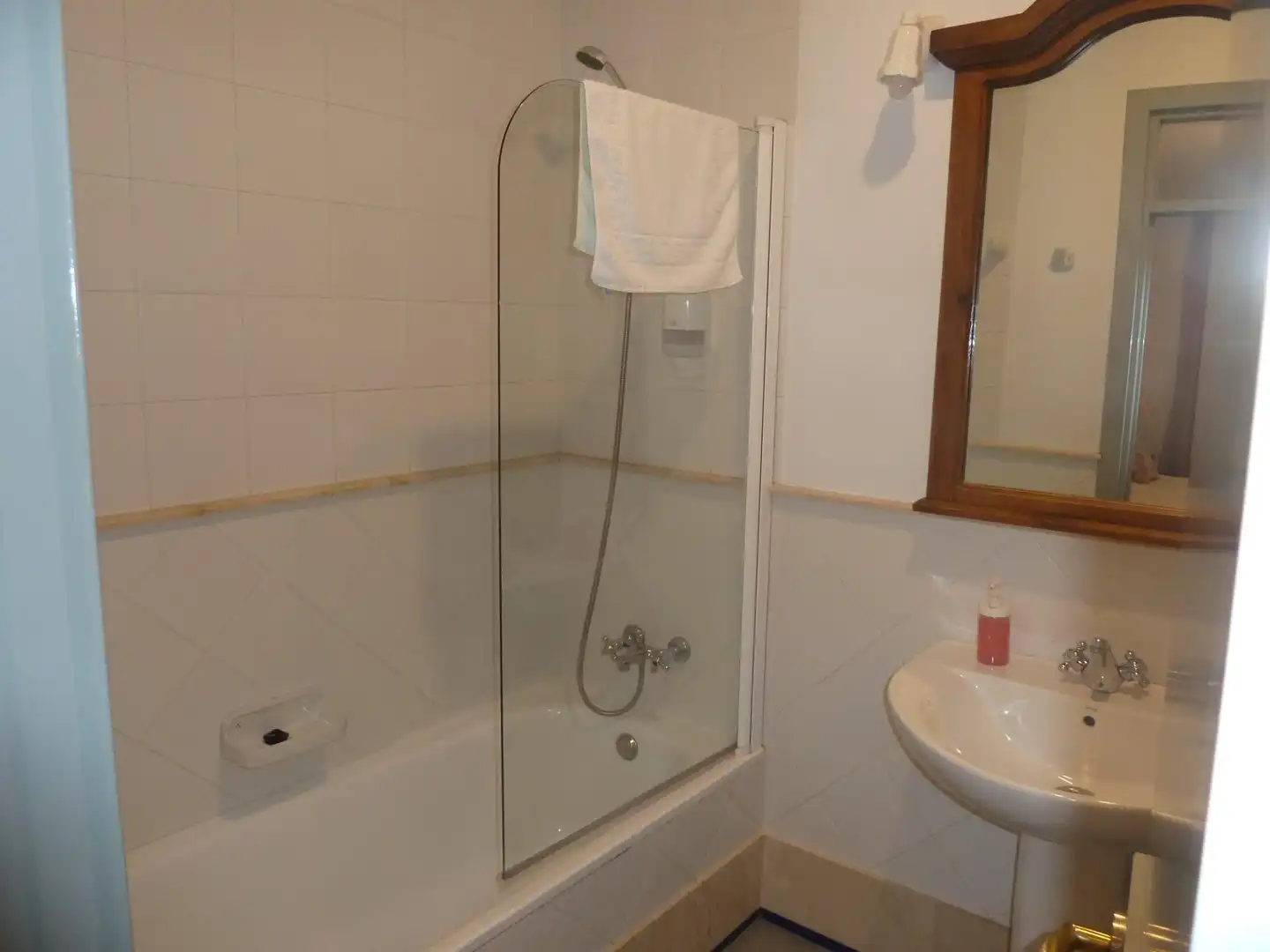 Badezimmer von Gebäude zum Verkauf in El Pedroso