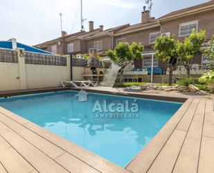 Swimming pool of House or chalet for sale in Alcalá de Henares  with Air Conditioner, Heating and Private garden