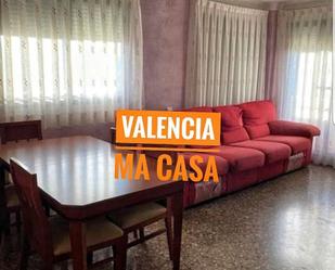 Bedroom of Flat to rent in  Valencia Capital  with Air Conditioner and Balcony