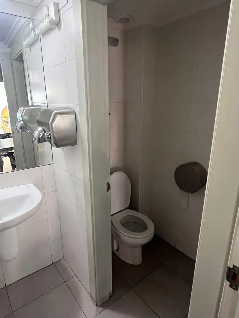 Badezimmer von Geschaftsraum zum Verkauf in  Logroño
