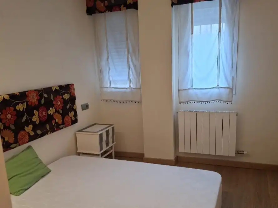 Flat for rent in Calle del Presbitero Pedro Ruiz de Valdivia, 4, La Zubia Ciudad