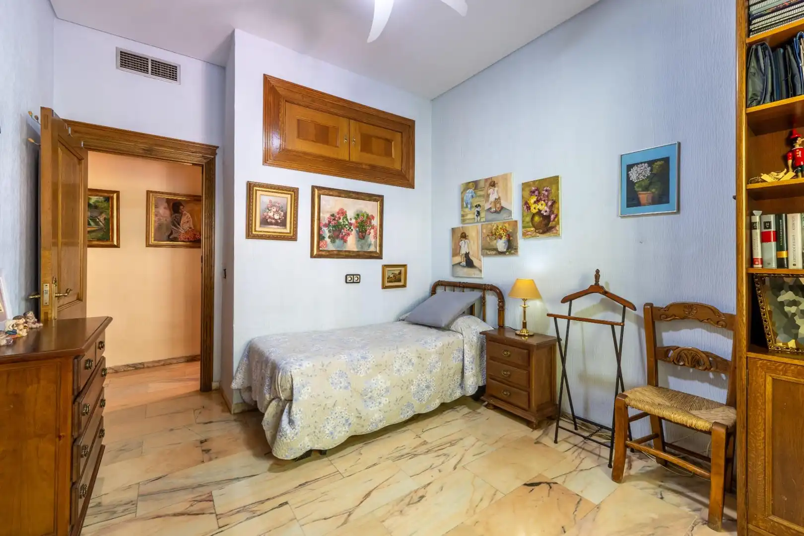 Dormitori de Casa o xalet en venda en Córdoba amb Aire condicionat, Calefacció i Jardí privat