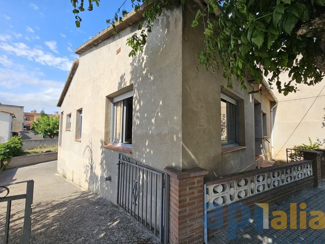 Single-family semi-detached for sale in Catalunya, Caldes de Malavella