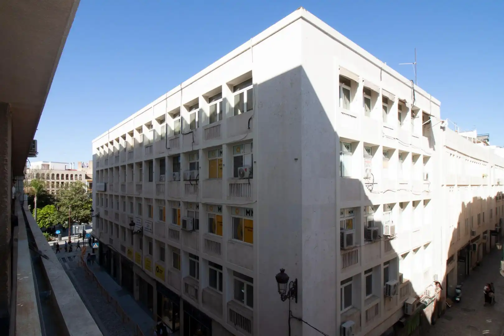 Exterior view of Flat for rent in Sevilla  with Air Conditioner and Heating