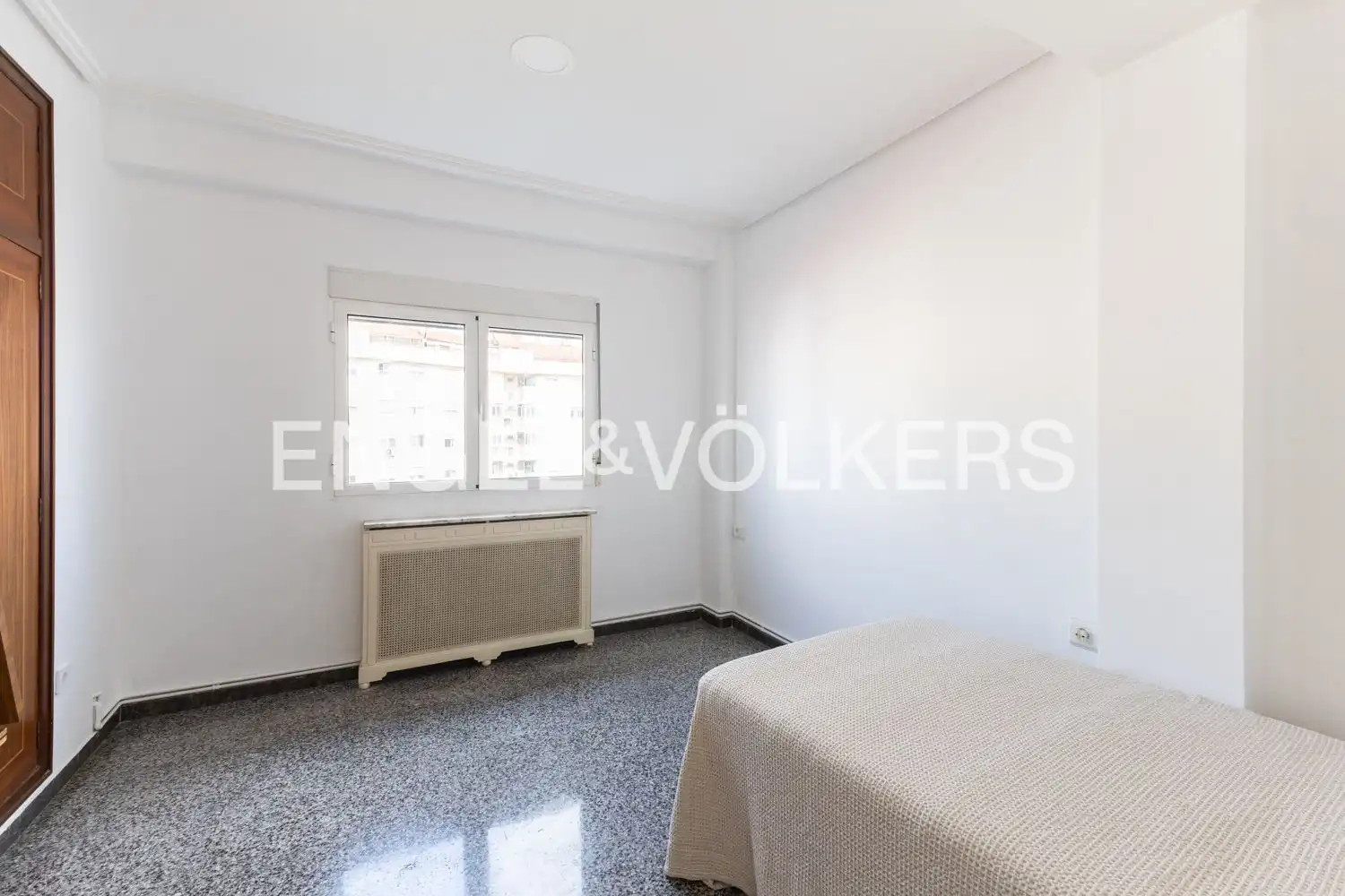 Habitación de Piso en venta en Valencia con Aire acondicionado, Calefacción y Balcón