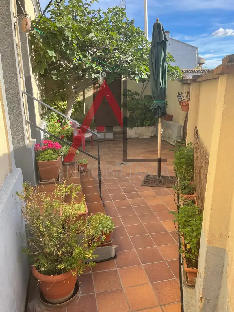 Terrassa de Casa o xalet en venda en Navas de Oro amb Calefacció, Jardí privat i Parquet