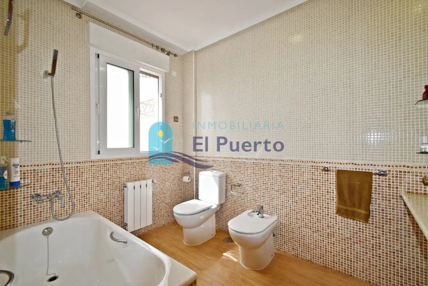 Bathroom of Houses for sale in Cartagena  with Air Conditioner, Private garden and Terrace