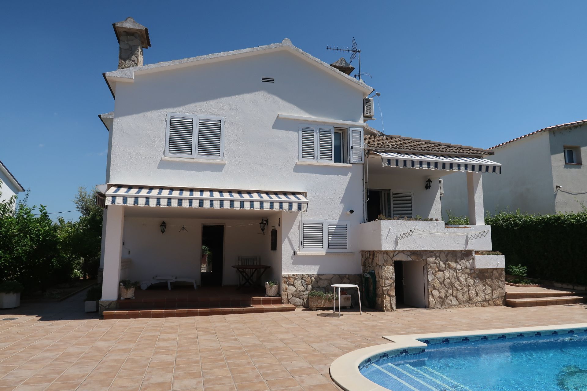 Vista exterior de Casa o chalet en venta en Vallirana con Calefacción y Piscina