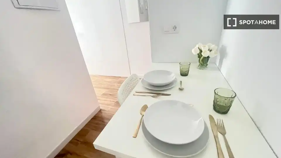 Dining room of Flat for rent in Sevilla  with Air Conditioner, Heating and Furnished