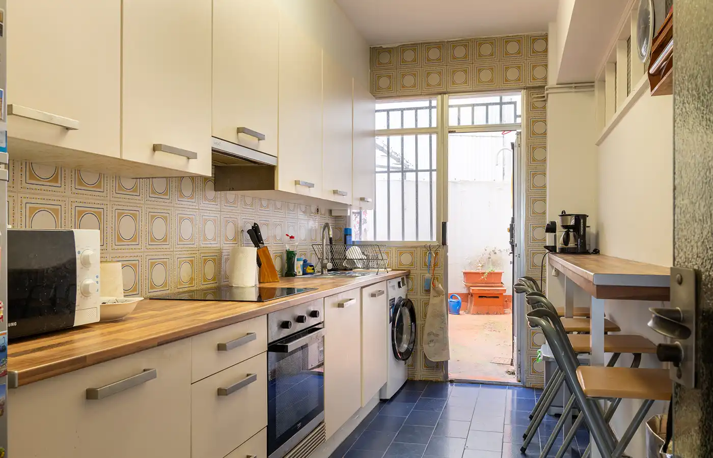 Küche von Wohnung zum Verkauf in A Coruña Capital  mit Parkett, Möbliert und Ofen