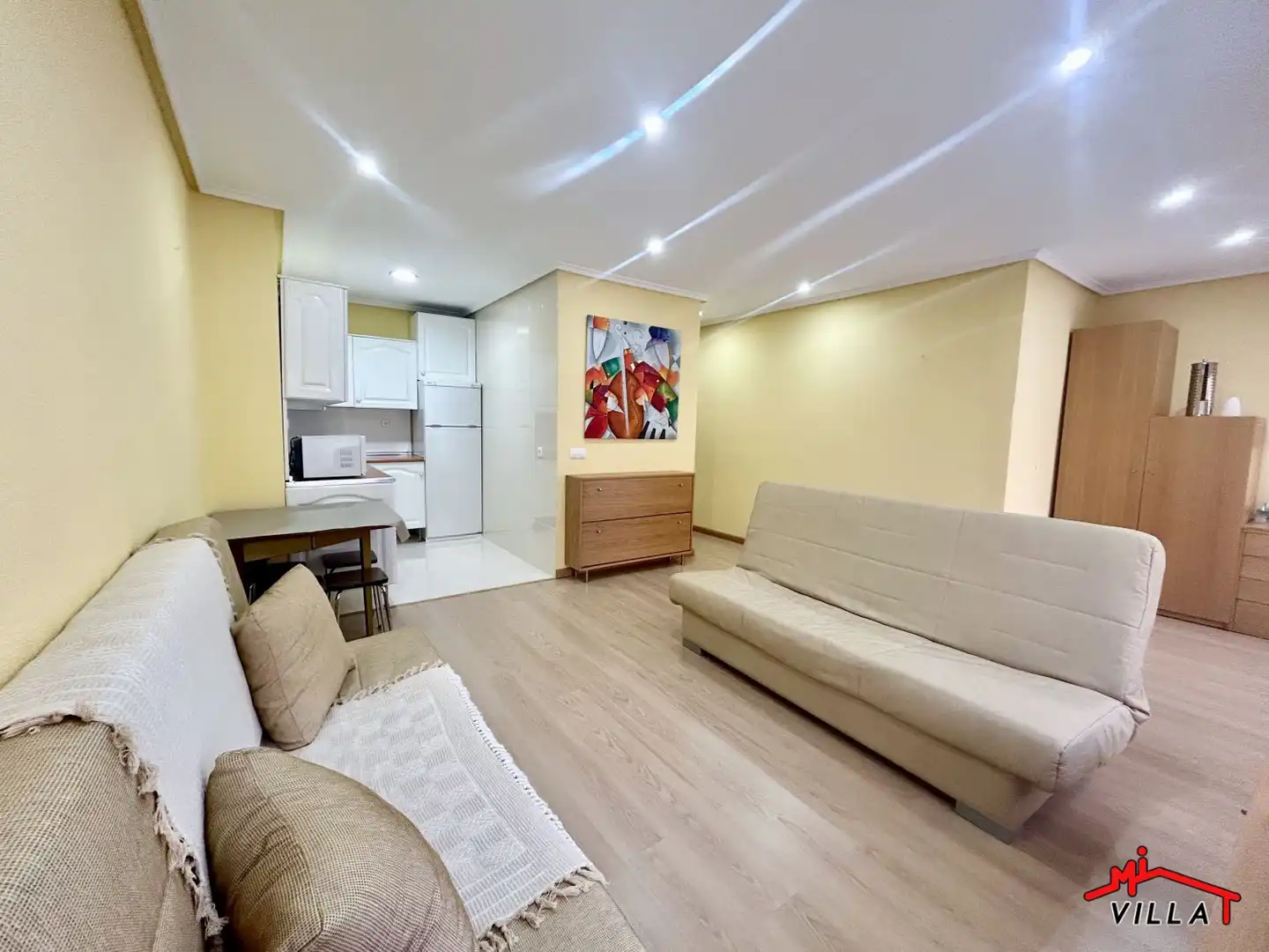 Sala de estar de Piso en venta en Laredo con Parquet y Amueblado