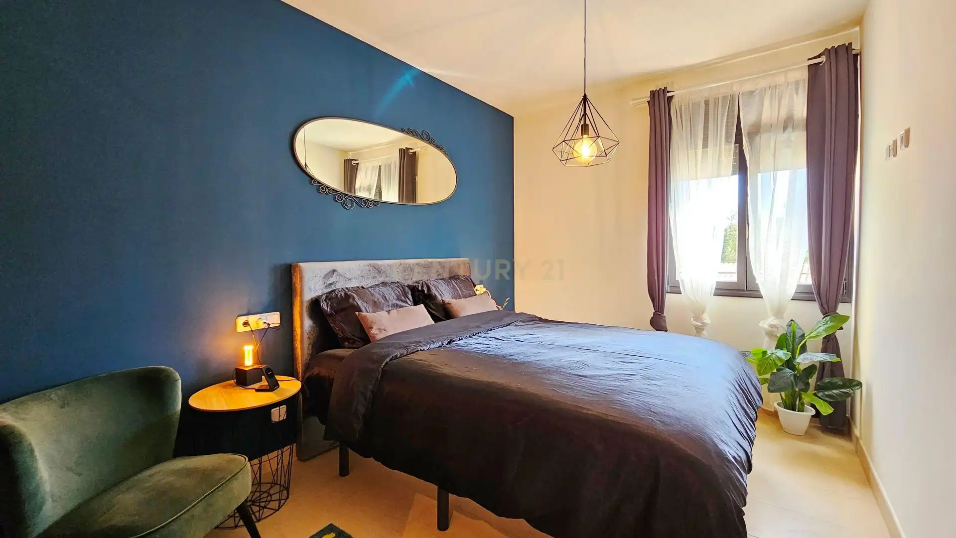 Dormitori de Apartament en venda en Llançà amb Forn, Rentadora i Microones