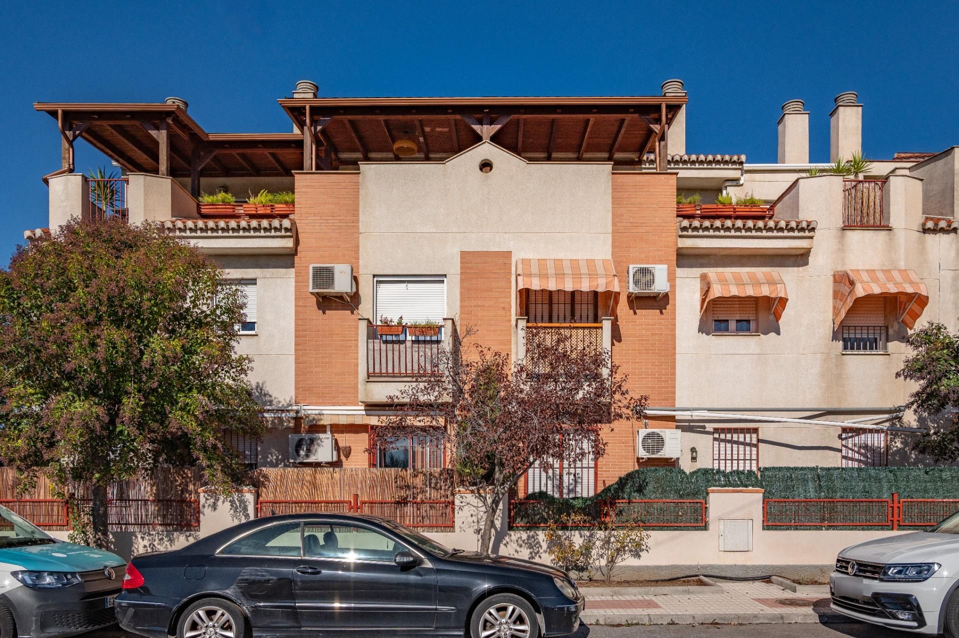 Exterior view of Flat for sale in Maracena  with Air Conditioner, Private garden and Terrace