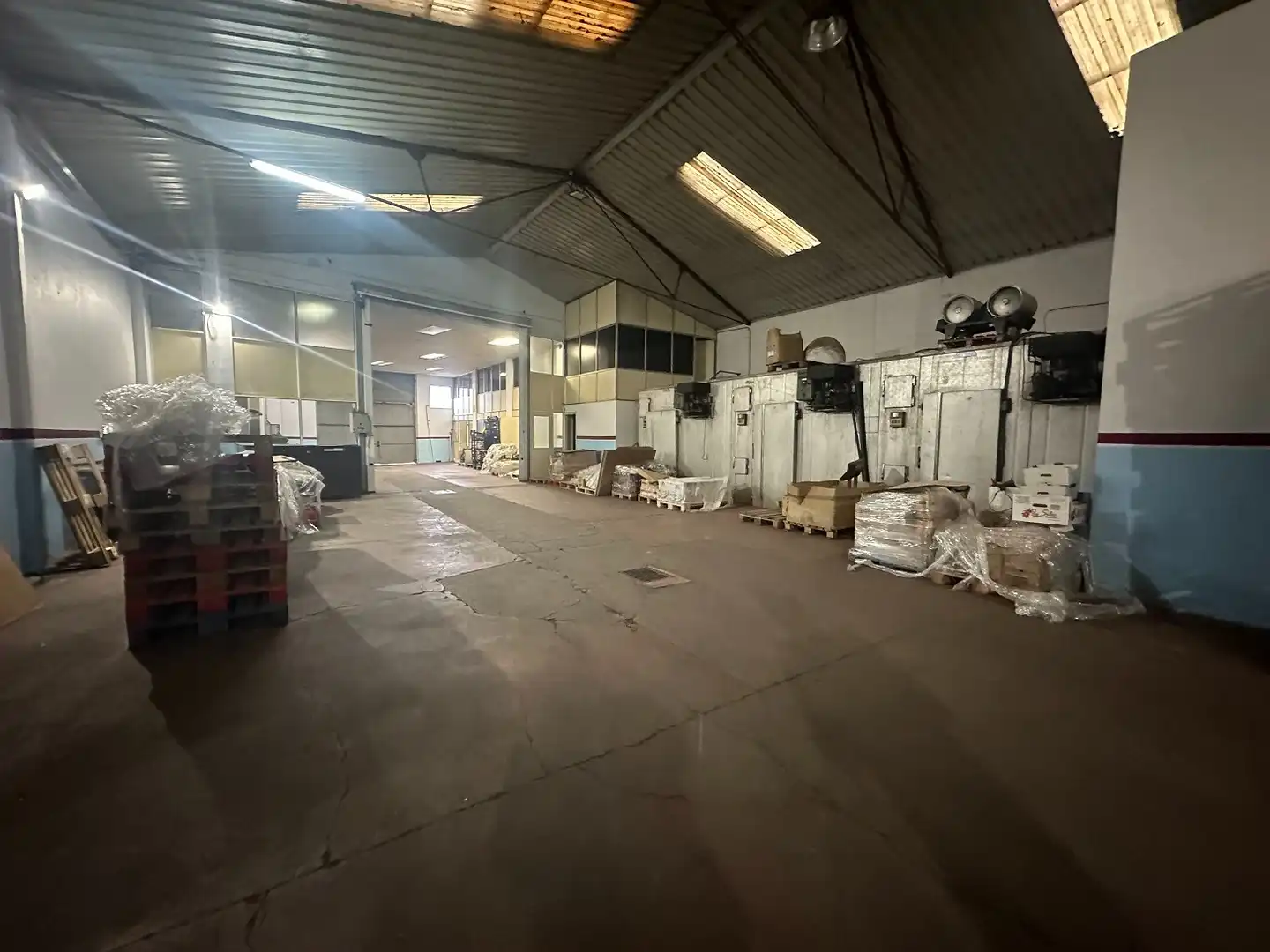 Nau industrial de lloguer en Santiago de Compostela 