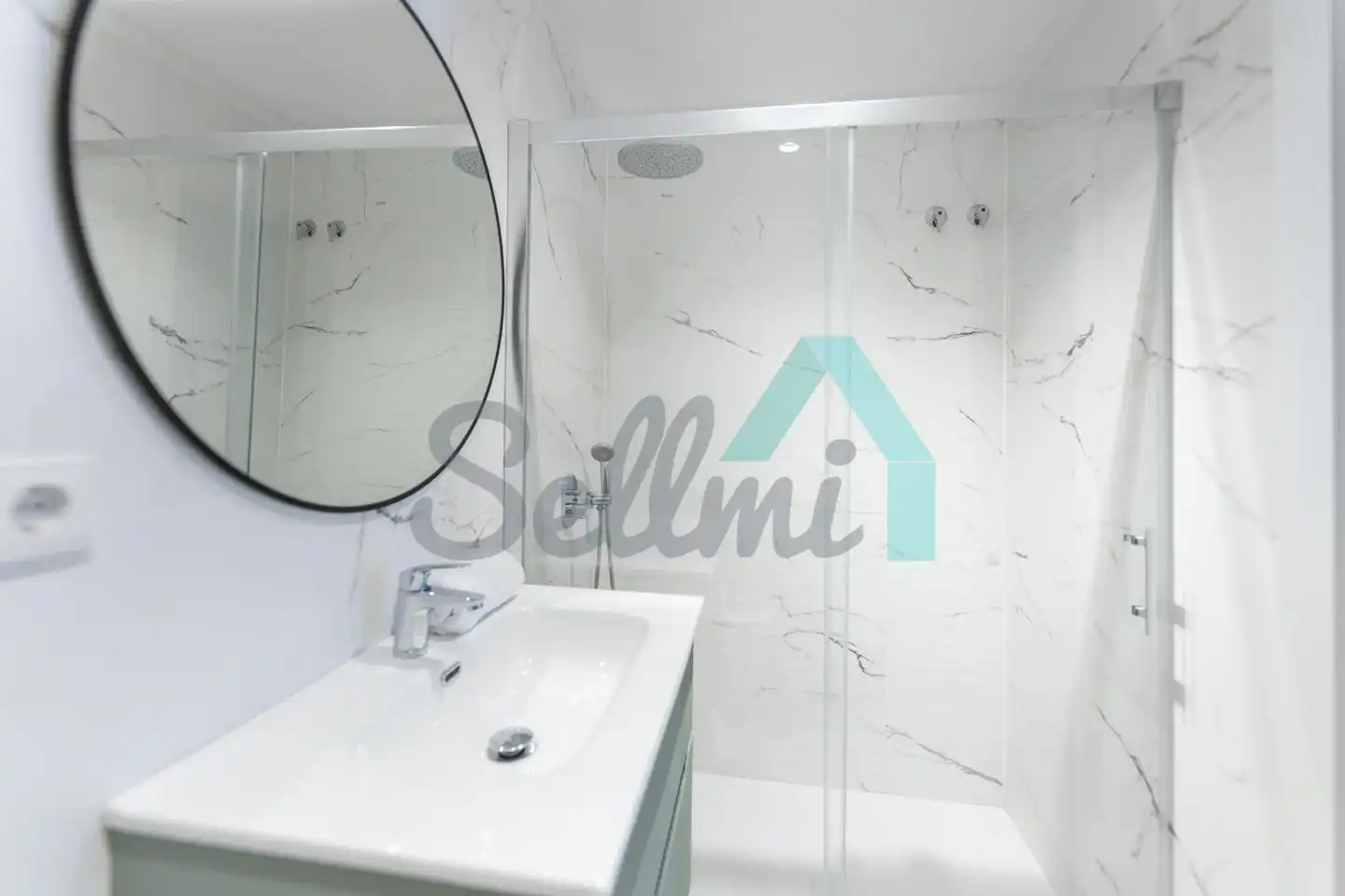 Baño de Piso para compartir en Oviedo  con Aire acondicionado, Calefacción y Jardín privado